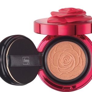 Fmg Cashmere Golden Blossom Cushion Primer